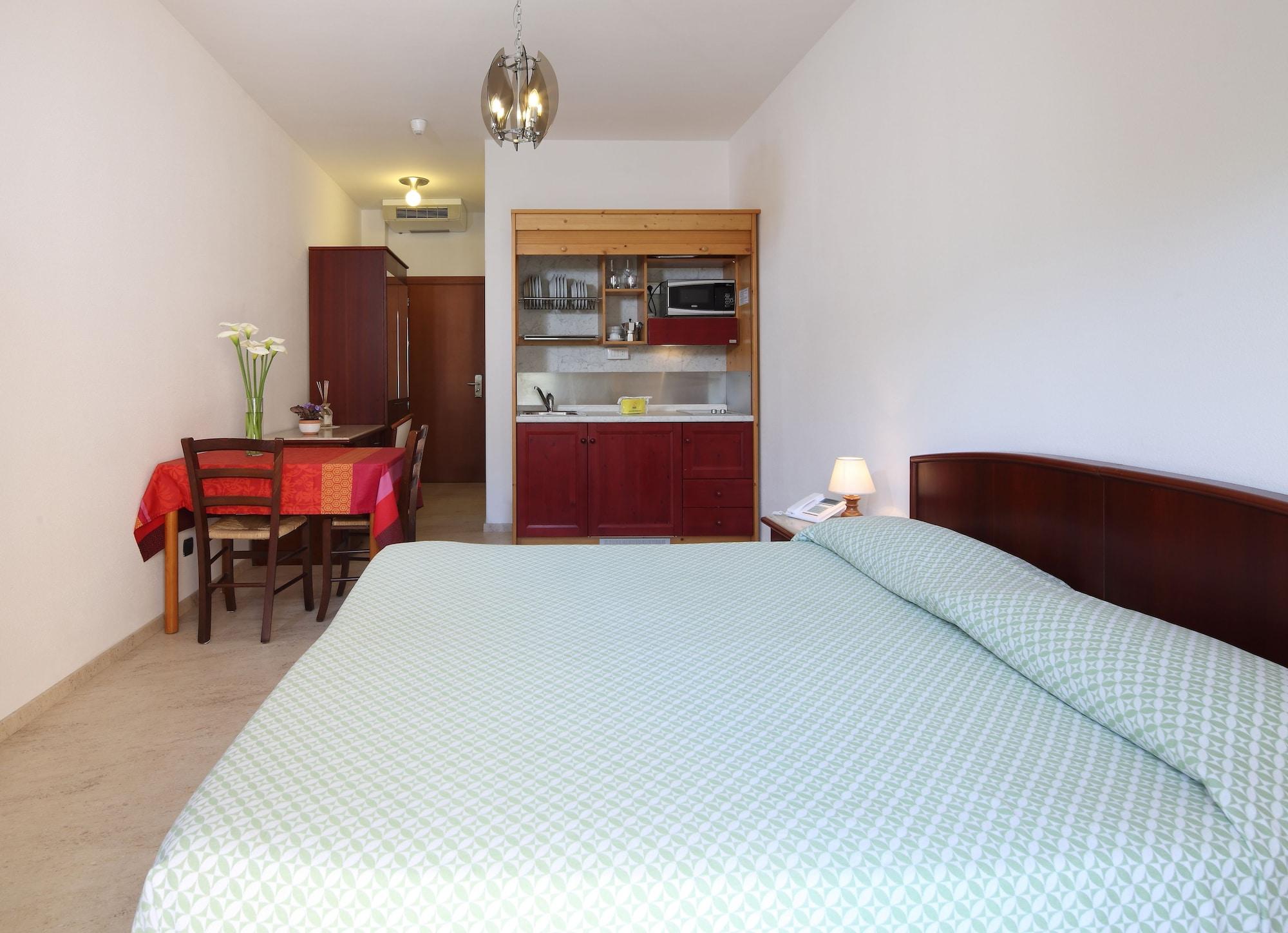 Residence Hotel Kriss Deiva Marina Ngoại thất bức ảnh