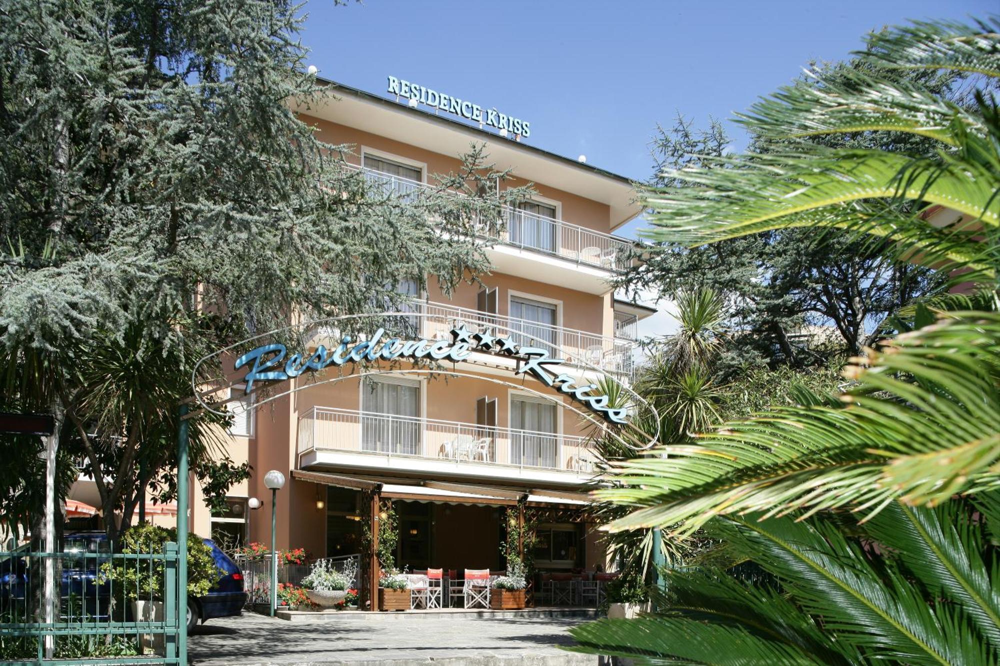 Residence Hotel Kriss Deiva Marina Ngoại thất bức ảnh