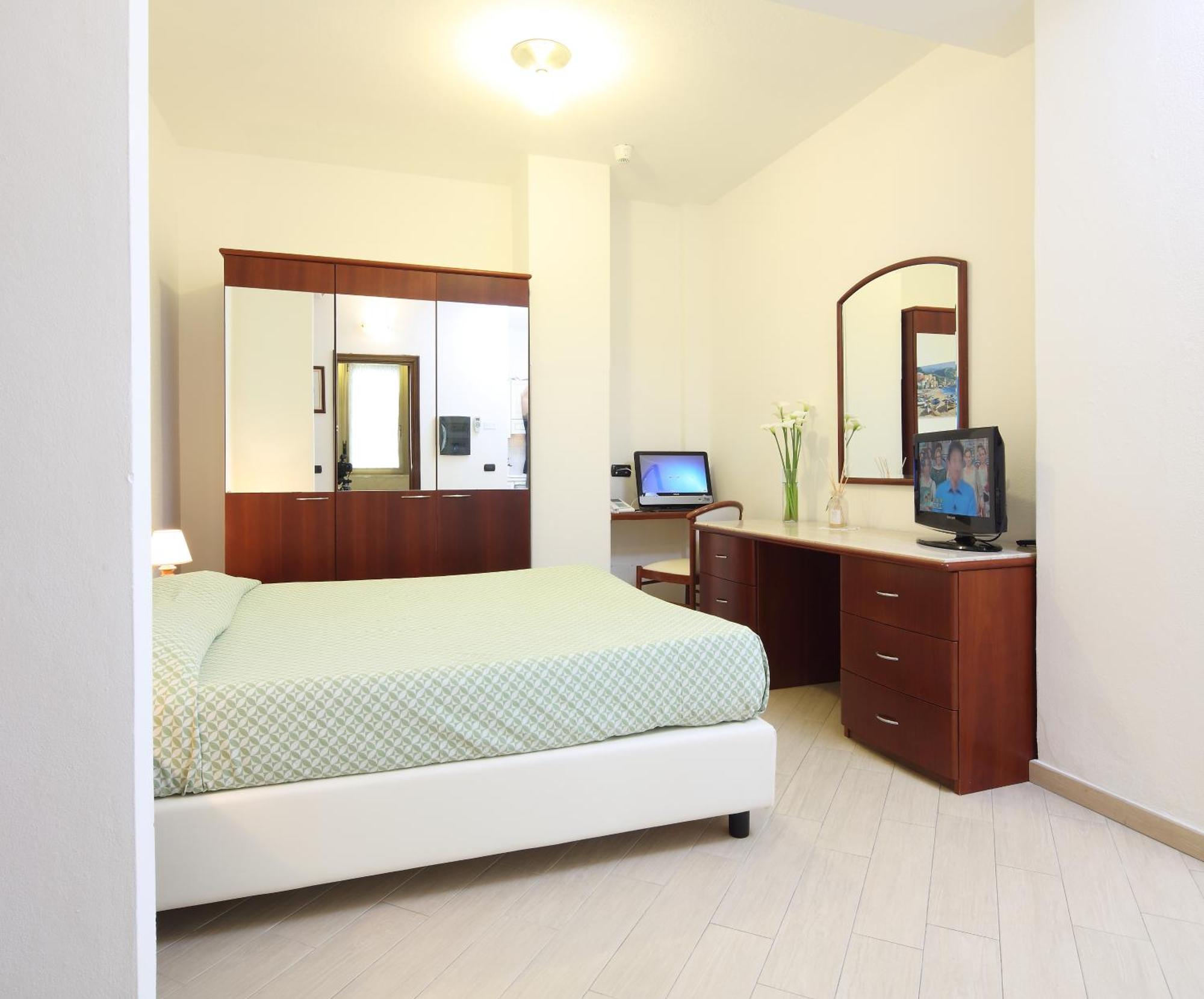 Residence Hotel Kriss Deiva Marina Ngoại thất bức ảnh