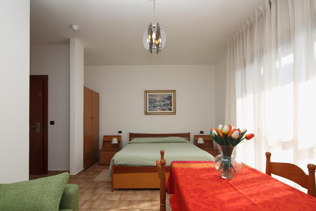 Residence Hotel Kriss Deiva Marina Ngoại thất bức ảnh