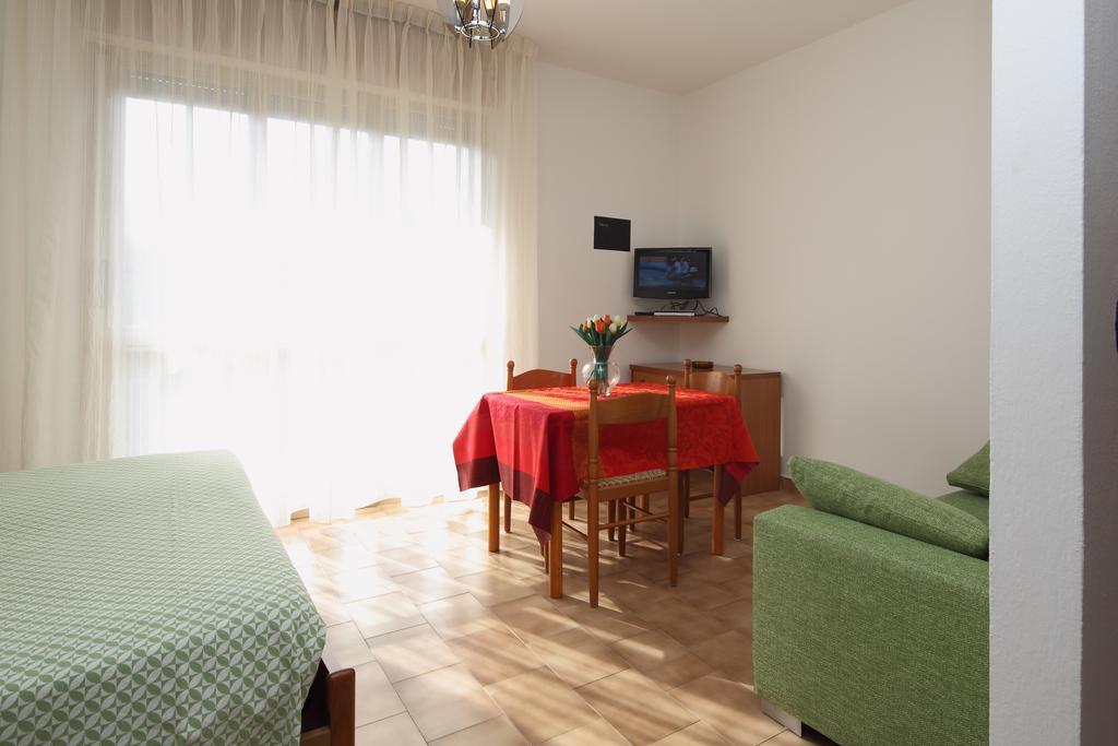 Residence Hotel Kriss Deiva Marina Ngoại thất bức ảnh