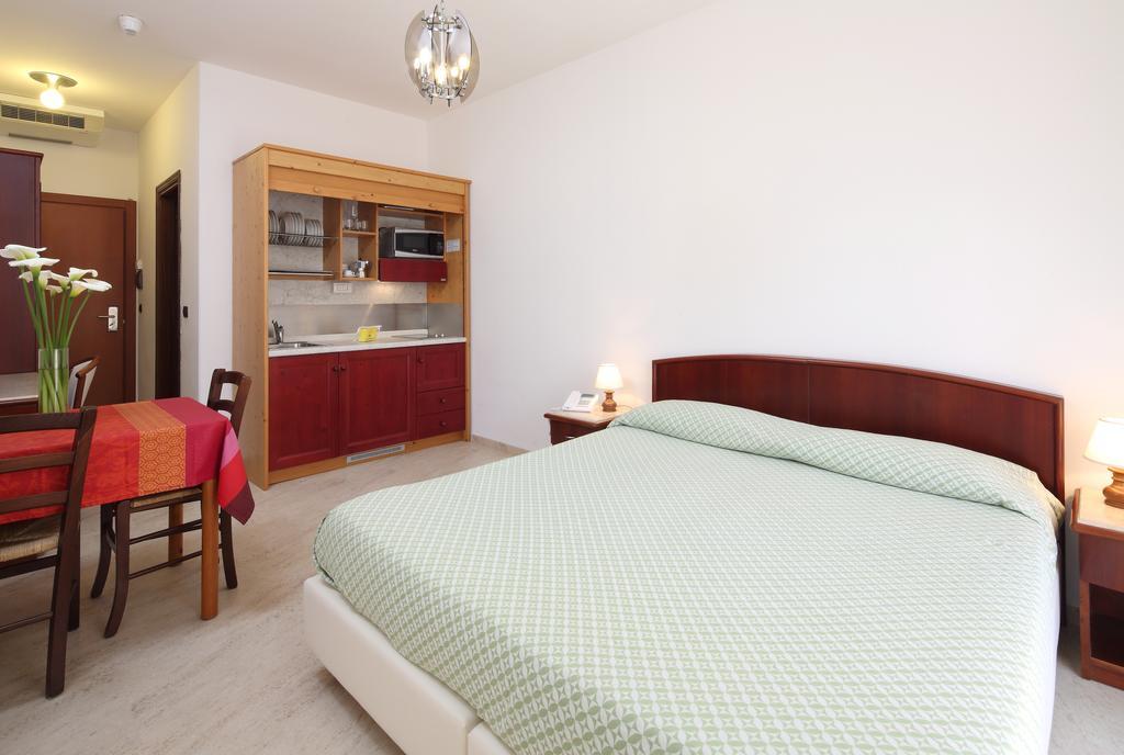 Residence Hotel Kriss Deiva Marina Ngoại thất bức ảnh